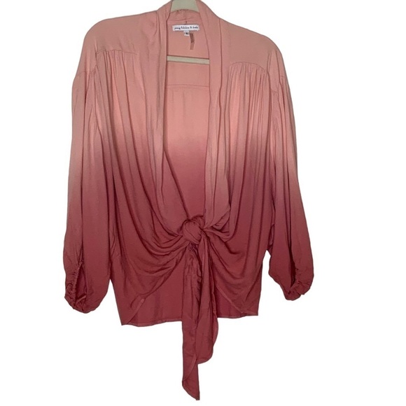 Young Fabulous & Broke two tone- pink V neck top. Size S - Picture 3 of 8